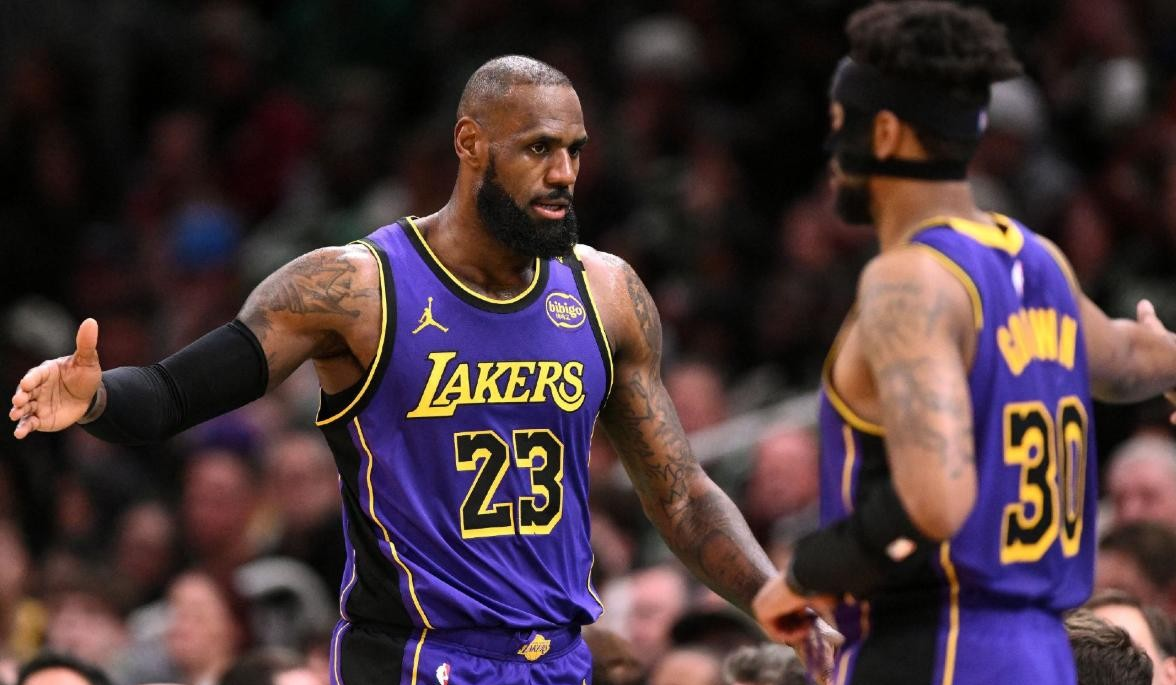 湖人主场大胜火箭，晋级西部半决赛的简单介绍