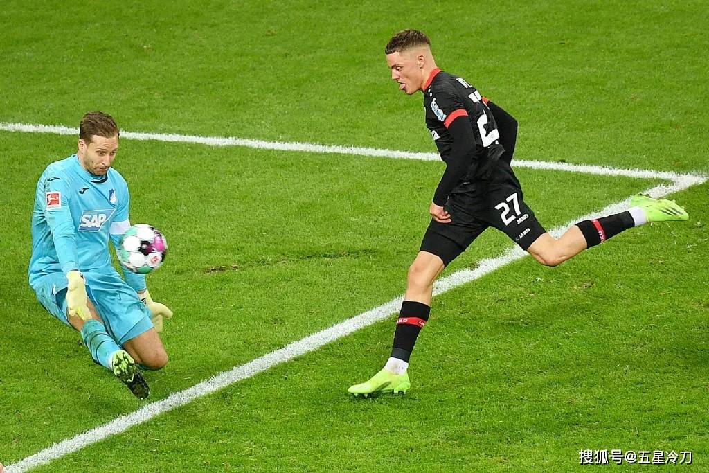 关于基辅迪纳摩客场胜利,登顶积分榜的信息 关于基辅迪纳摩客场胜利,登顶积分榜的信息