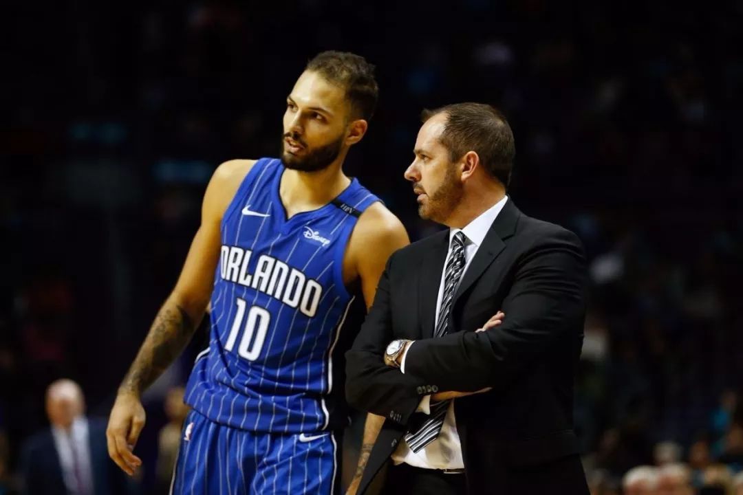 爵士表现出色,主场夺魁京城战的简单介绍 爵士表现出色,主场夺魁京城战的简单介绍