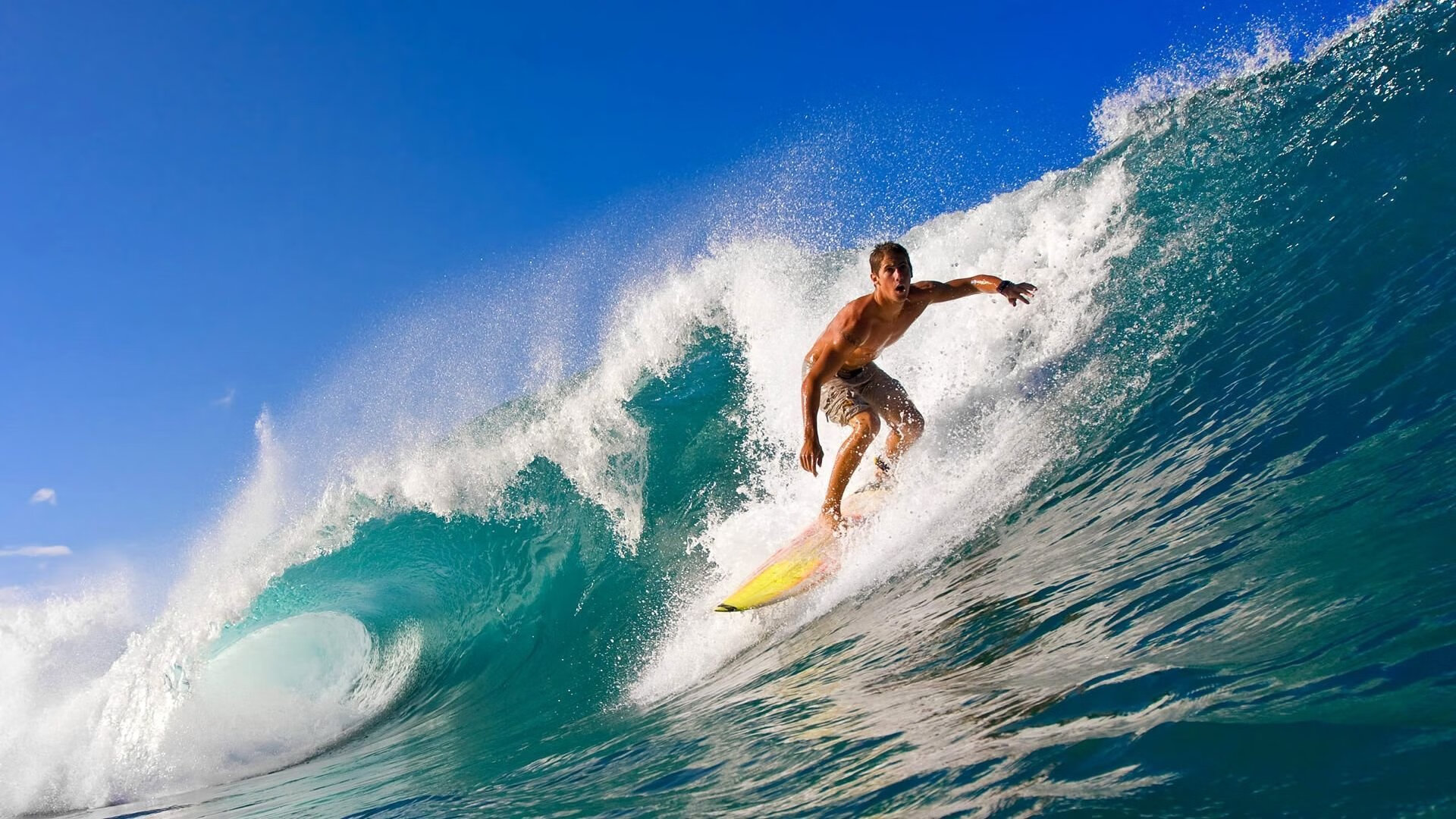 年度焦点之战之夜，班凯罗制胜表现铸就传奇