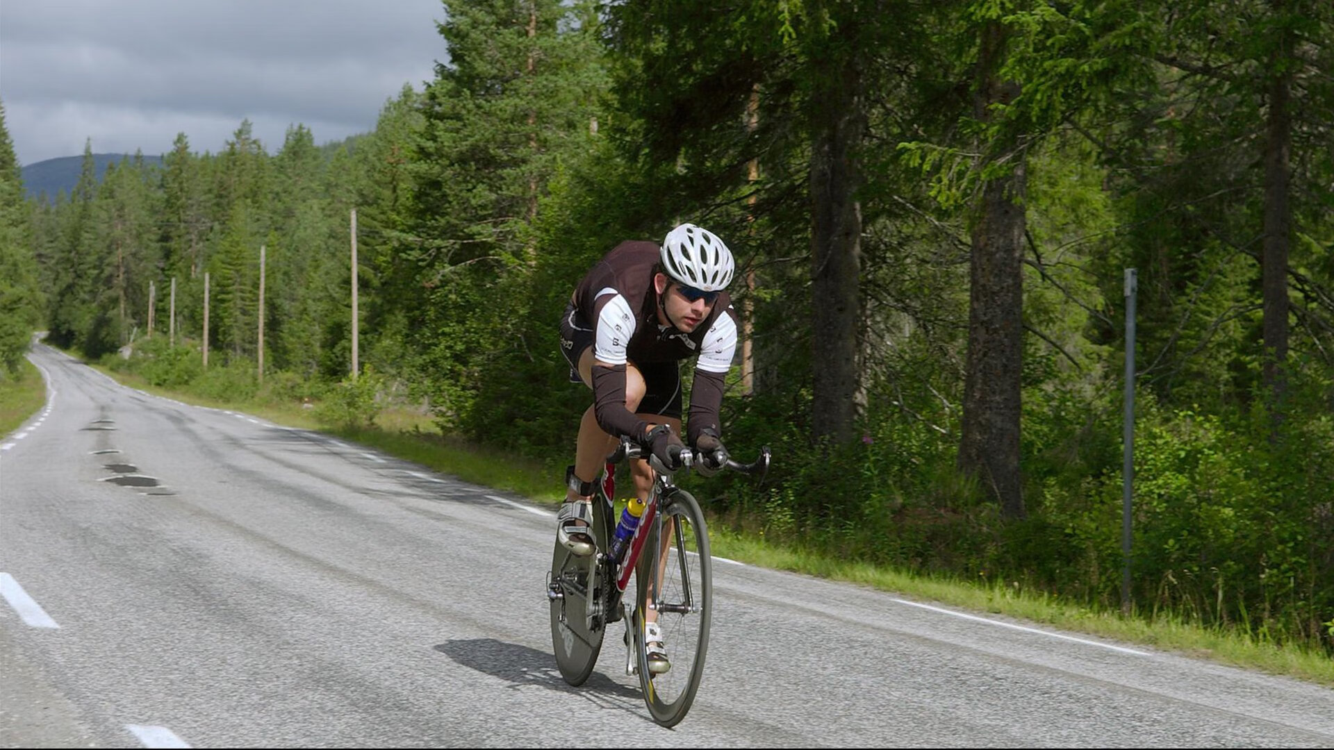 深圳队鏖战山西队，范弗利特带队取胜